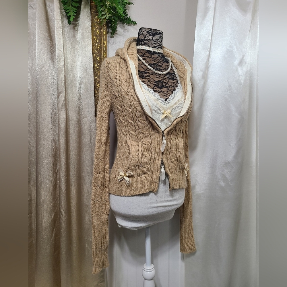♡ Y2K ♡ Hollister Tan Wool & Rabbit Hair Zip Down Hooded Babydoll Sweater 2000s - Picture 3 of 13